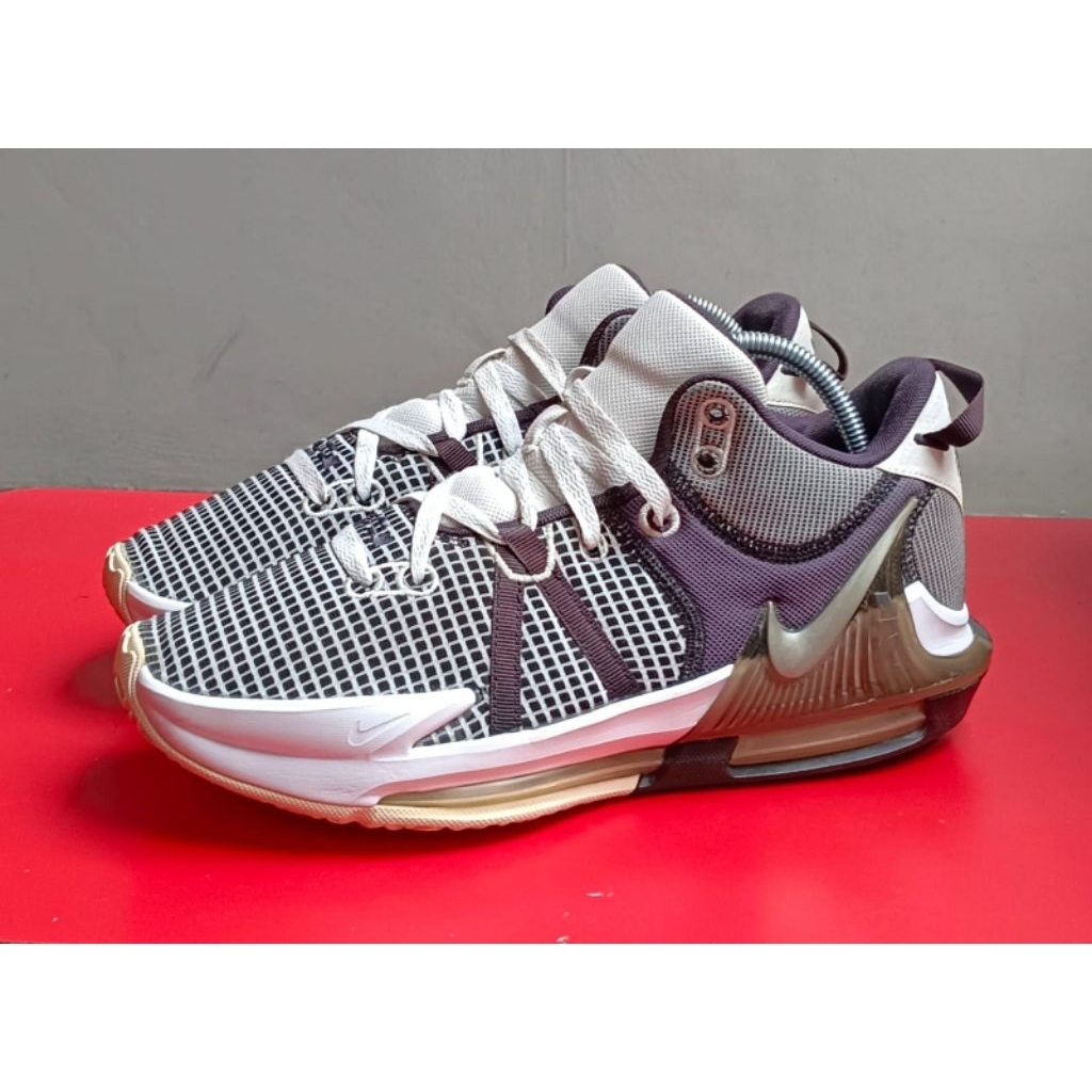 nike lebron the witness 6 size 43