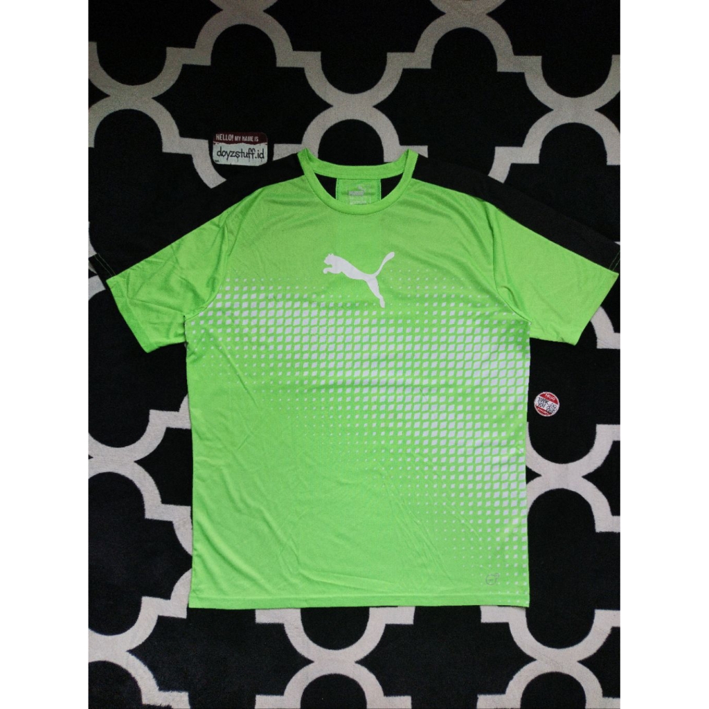 Kaos olahraga hijau stabilo