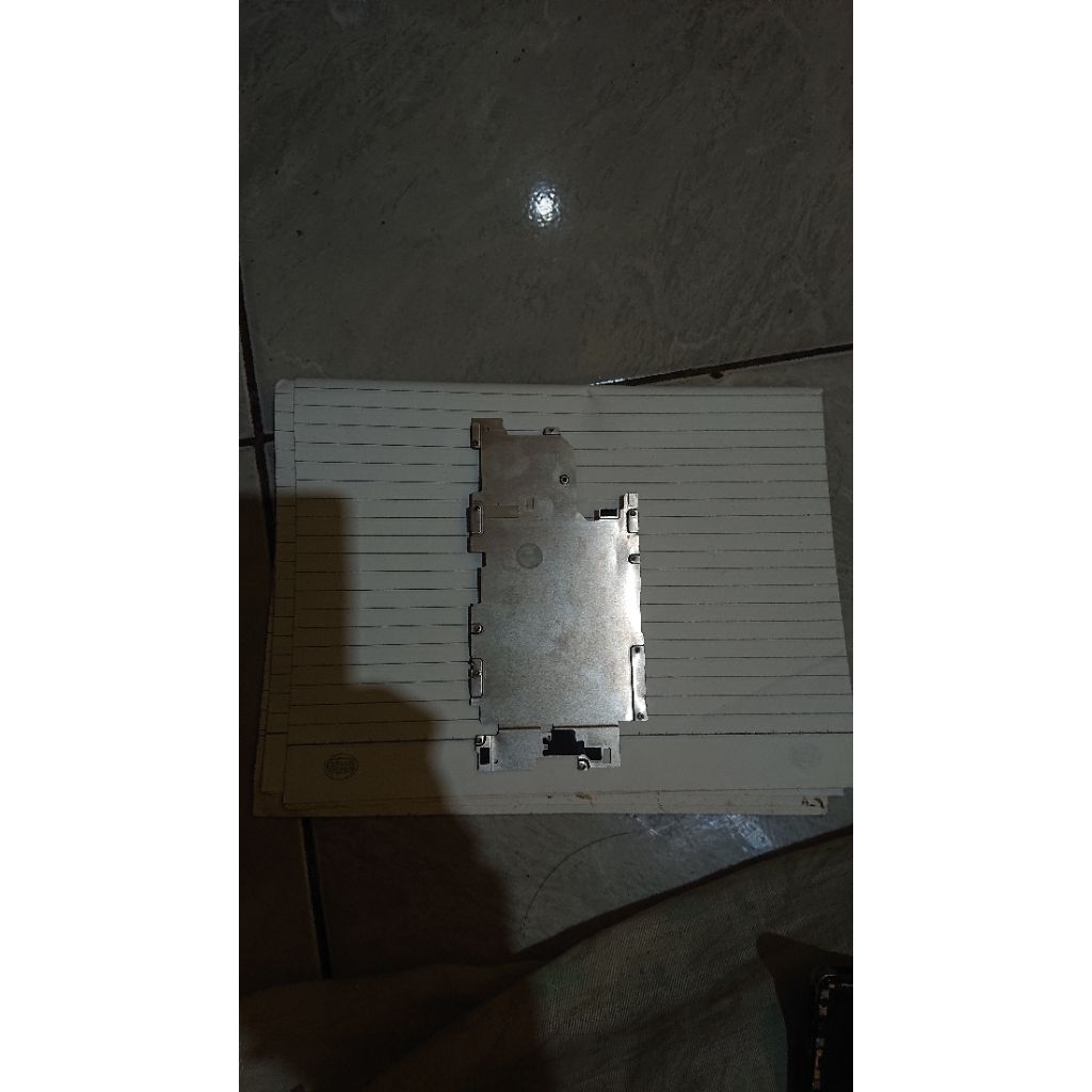 Tutup mesin Sony XZ2