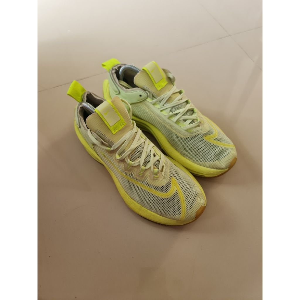 090. Sepatu Pria Running Nike Zoom Double Stack Barely Volk Neon Yellow
Mantan / Bekas / Second

Siz