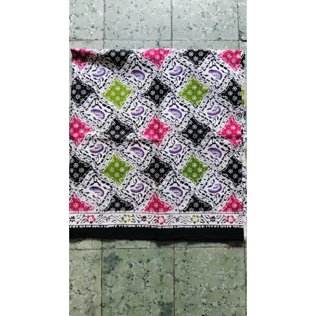 Kondangan Motif Sidomukti Hijau Putih Hitam Ungu Merah Cap Premium Solo Surakarta untuk Wisuda, Hadi