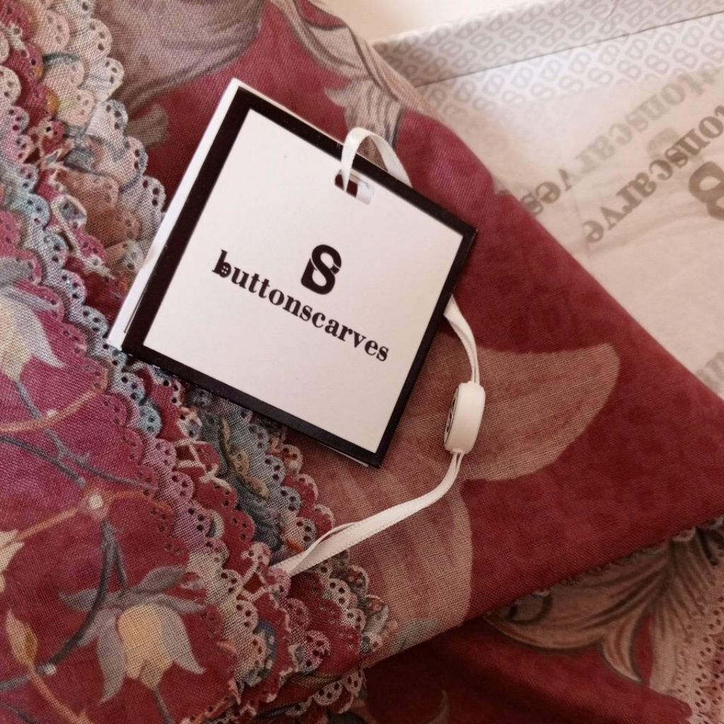 new as is sale buttonscarves very rare item
