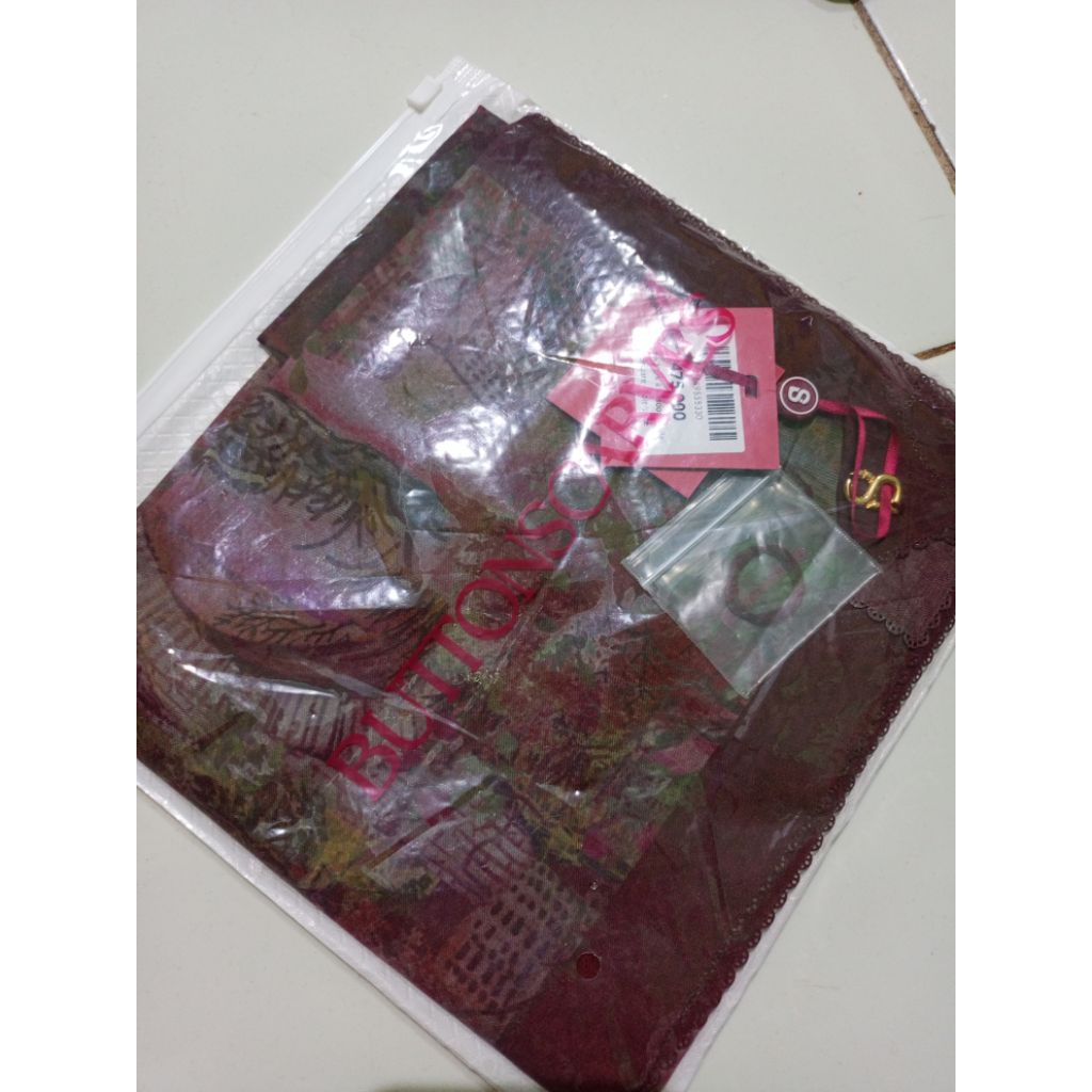 NEWYORK 4 WISDOM VOILE TOLERANCE BUTTONSCARVES SALE