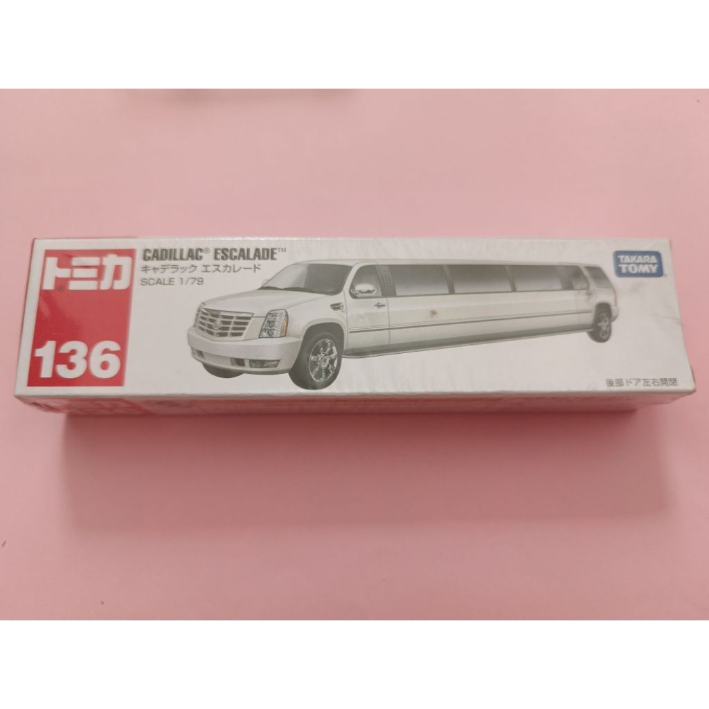 TOMICA LONG REGULER 136 CADILLAC ESCALADE WHITE