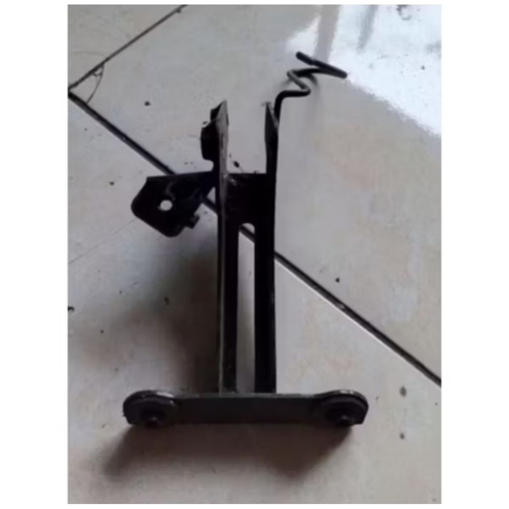 Dudukan cover Tameng depan Honda beat Fi original copotan 2013-2015 ORI