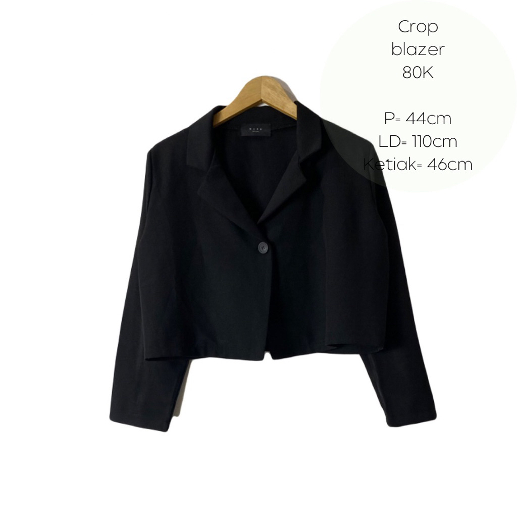 blazer hitam crop kancing 1 wanita