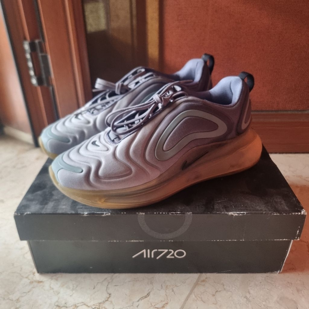 Nike Air Max 720 Sneakers Carbon Cool Grey Black Size 42