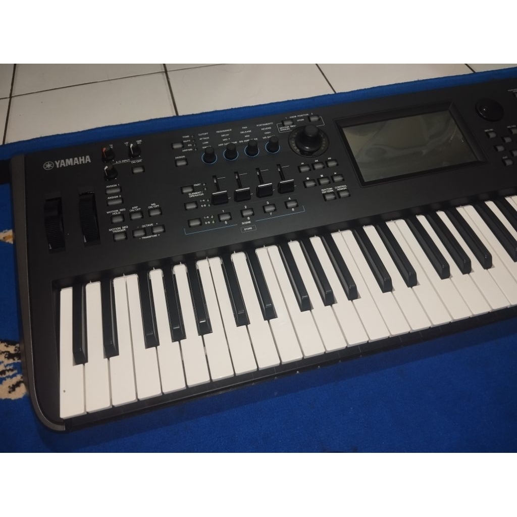 Synthesizer Yamaha Modx6