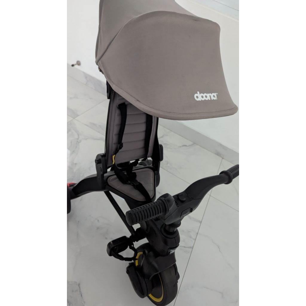 Preloved Doona Liki Trike S1 - Sepeda Dorong Roda Tiga - Stroller Anak