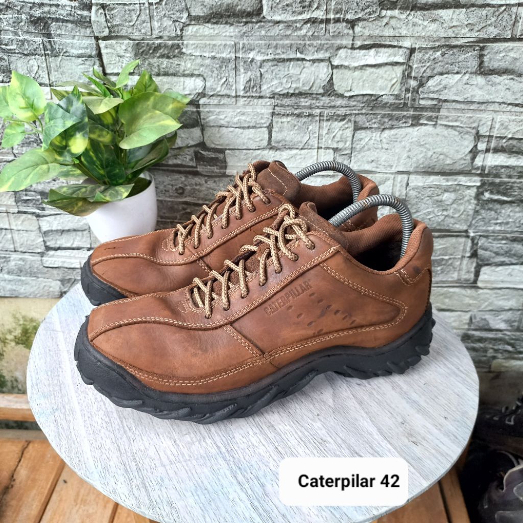 Sepatu second pria kulit merk Caterpilar/(CAT) Size42 insol27cm