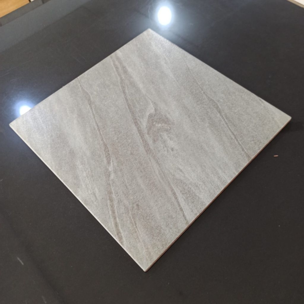 keramik lantai 30x30/keramik kasar/keramik lantai kamar mandi/keramik dof dop mat/keramik tangga/ker