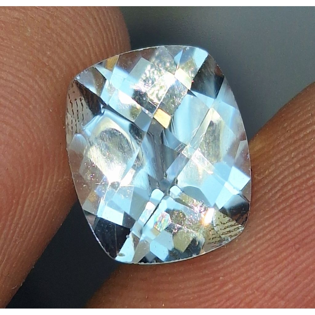 white topaz cuting checerbord