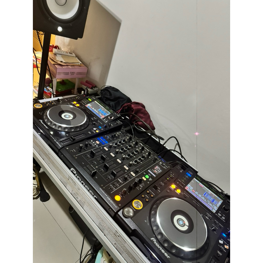 cdj Pioneer 2000nexus dan DJM 900nexus