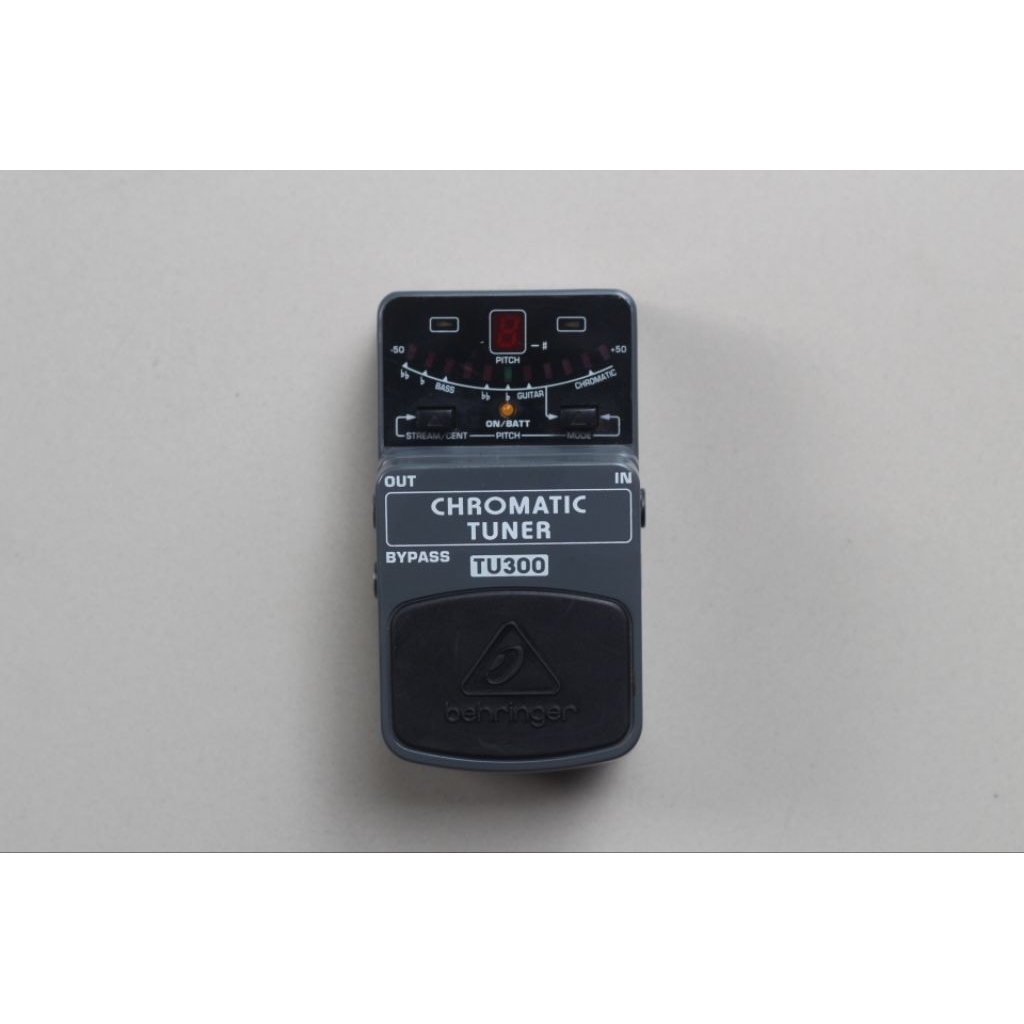 Behringer Chromatic Tuner TU300