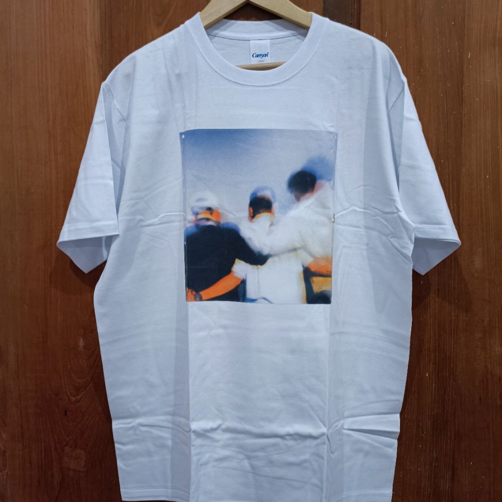 tshirt perunggu dalam dinamika putih size XL