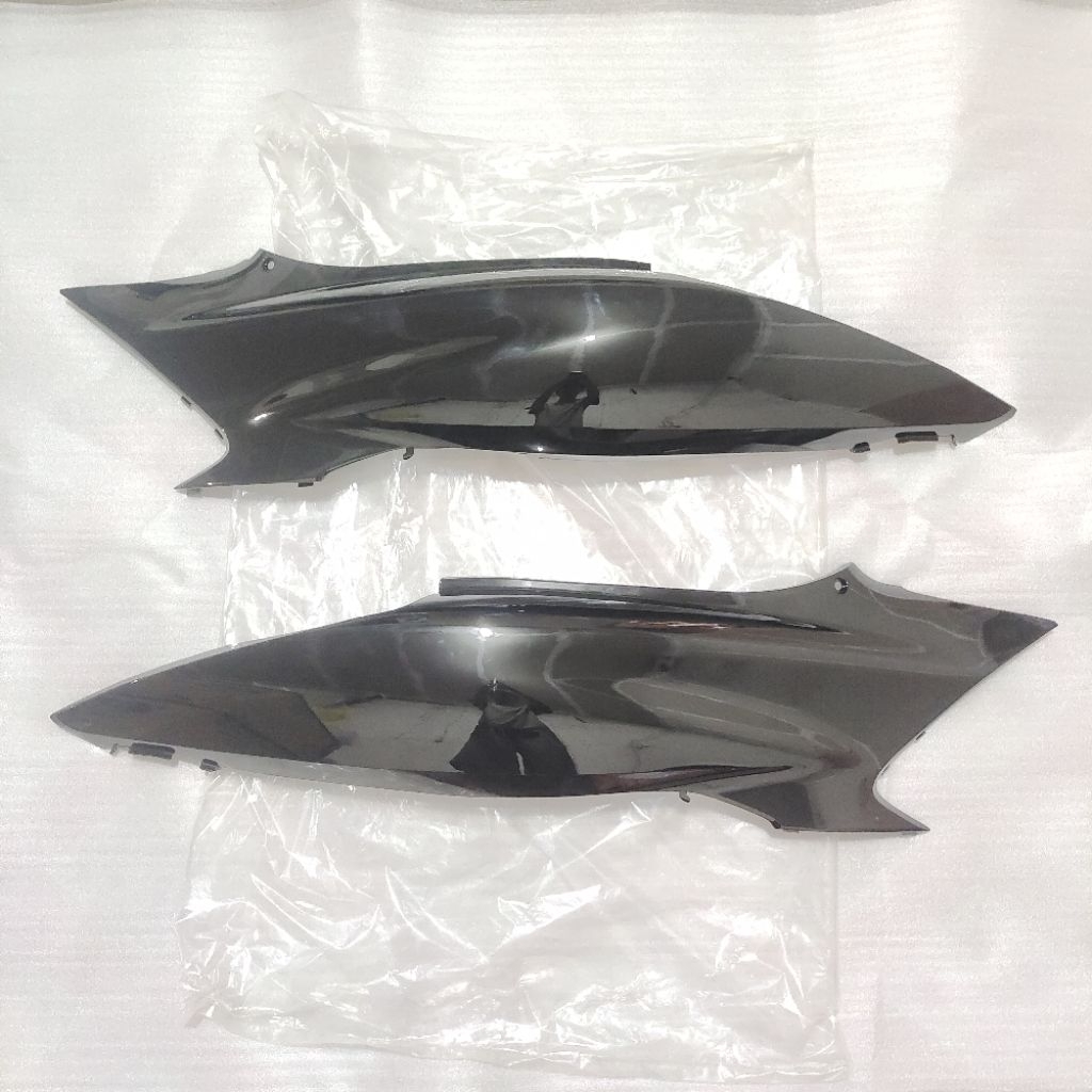 WIN Cover Body Bodi Tutup Belakang Kanan Kiri Hitam Honda PCX150 - PCX 150 ( COVER BODY PCX 150 18 H