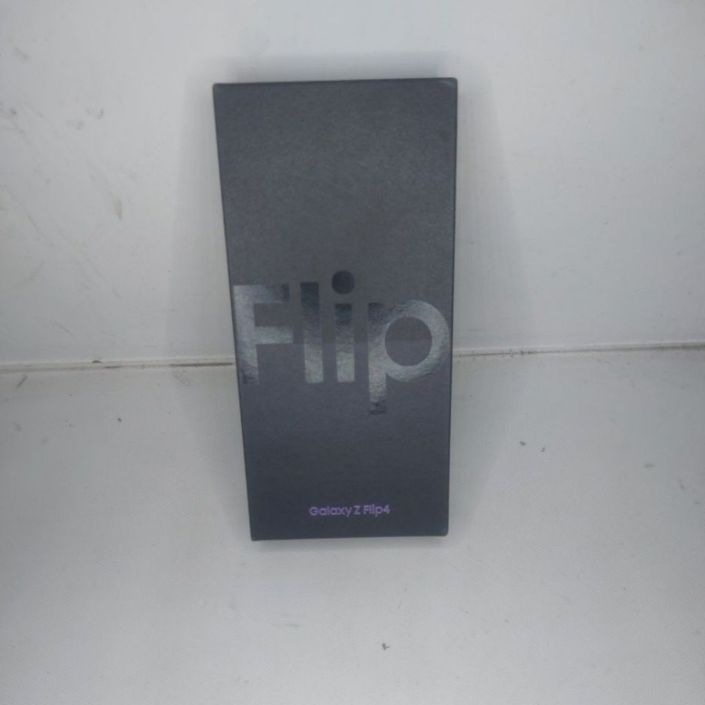 KARDUS SAMSUNG Z FLIP 4 ORI BEKAS COPOTAN