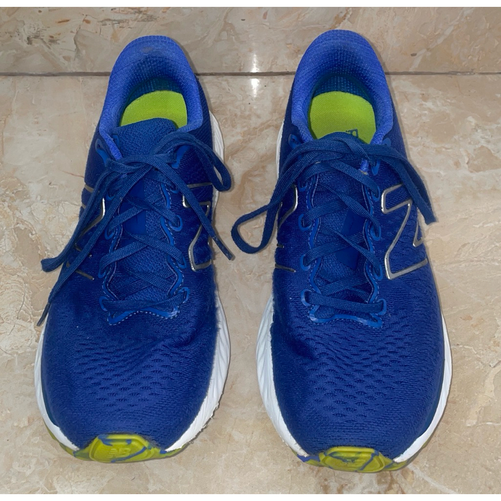 Preloved Sepatu Lari // Running Shoe // New Balance Fresh Foam X Evoz V3// Size US 7,5 // 40 2/3 Mal