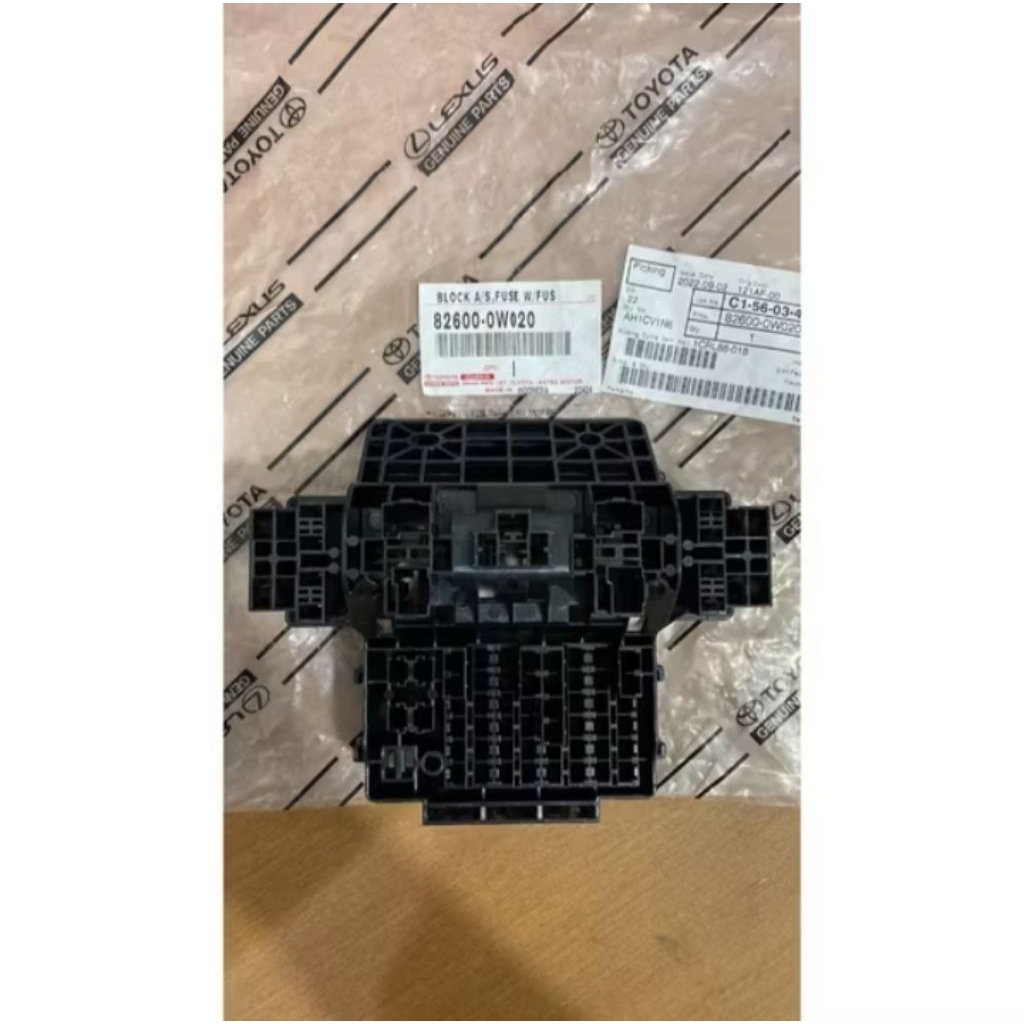 Box Sekring Fuse Box Hino Dutro 110 130 12 Volt Toyota Dyna 110 130 12 Volt Original 82600-0W020 | F