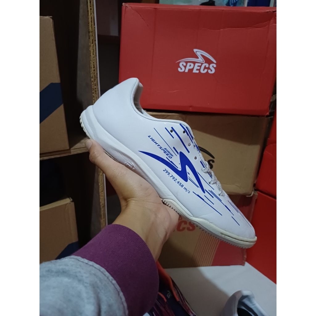 Lightspeed reborn in white dazzling blue