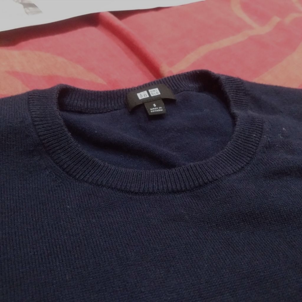 Uniqlo Crewneck Knit Sweater Stripe/Salur Biru Dongker/Navy Small