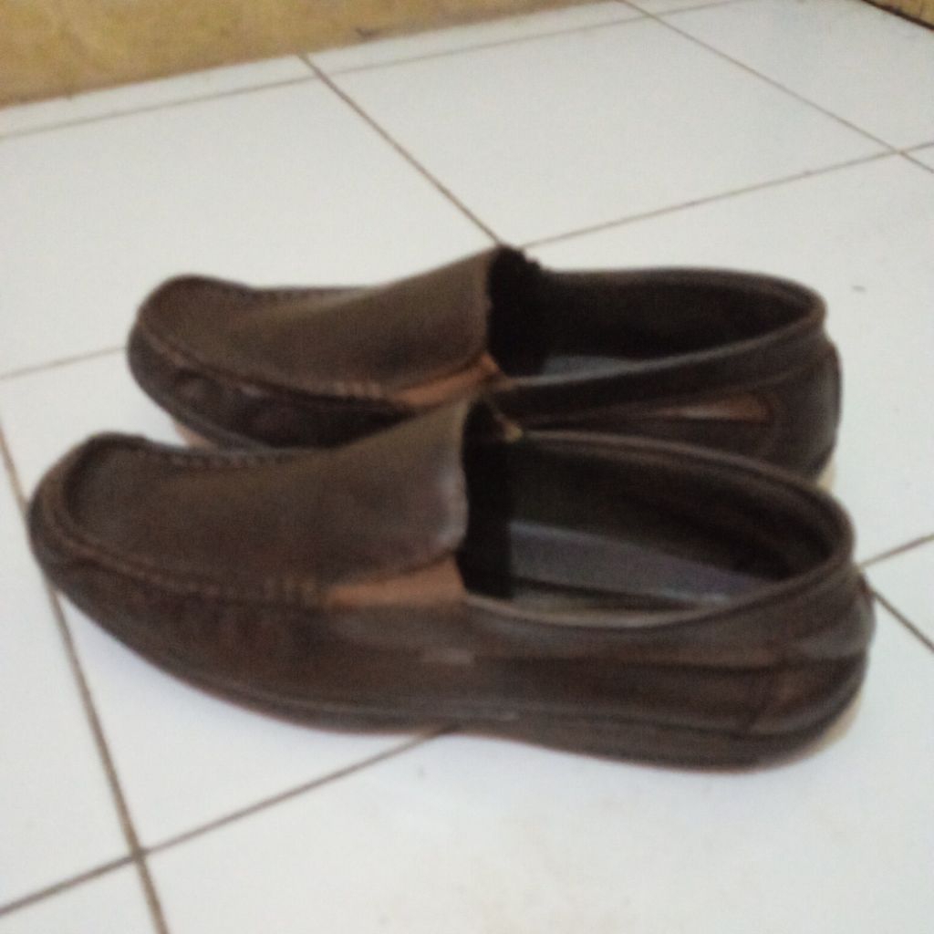 sepatu kulit weinbrenner original second size 44-45.slip-on