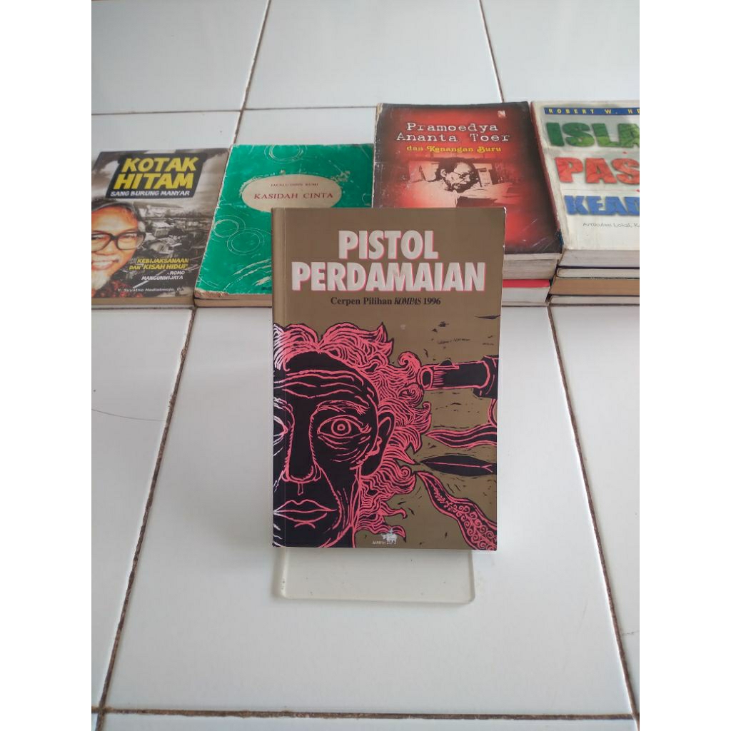 kuntowijoyo pistol perdamaian