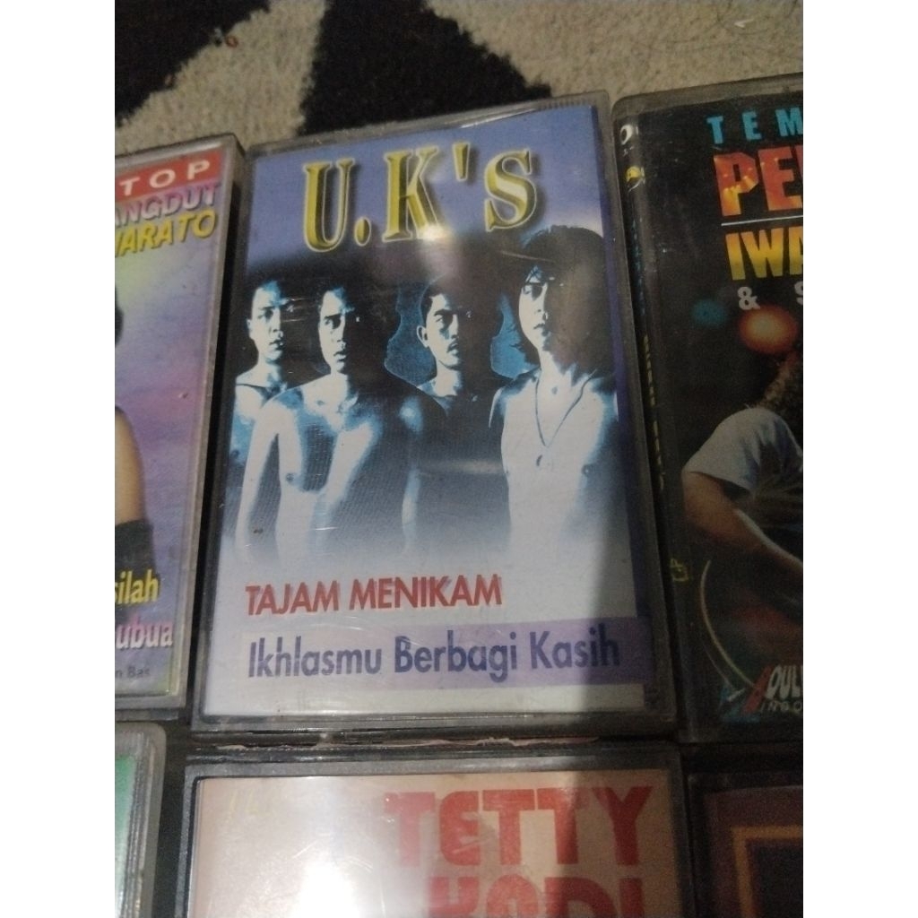 kaset pita uks / tajam menikam / malaysia band