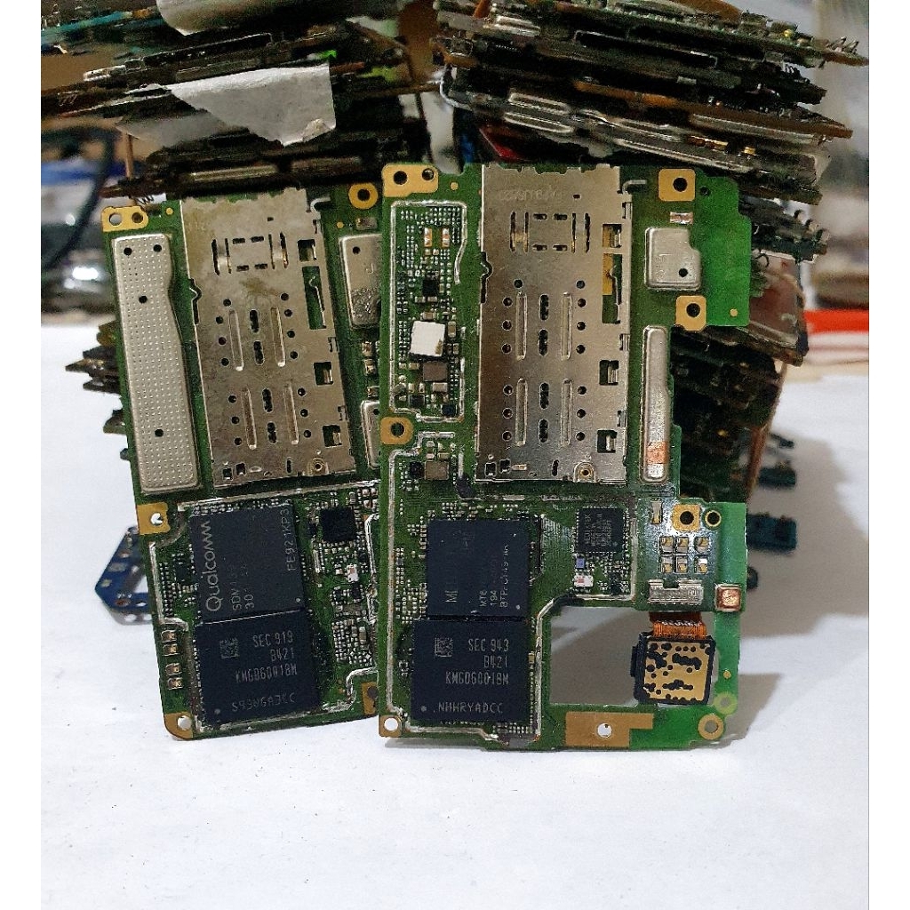 Mesin handphone KMGD6001BM 3/32GB Bahan Service/kanibal EMMC