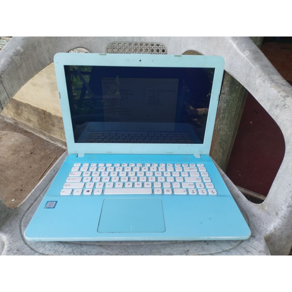 Laptop Asus X441U Processor intel Core i3-6006U Vga intel HD Graphics