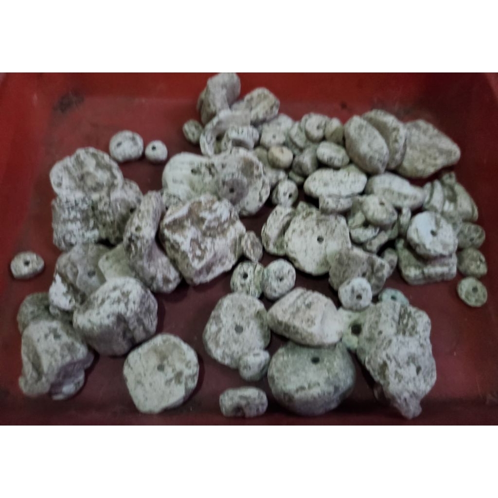 batu  kimo 475 gram  temuan sungai u koleksi perhiasan ukuran besar kecil bisa dirangkai sendiri
