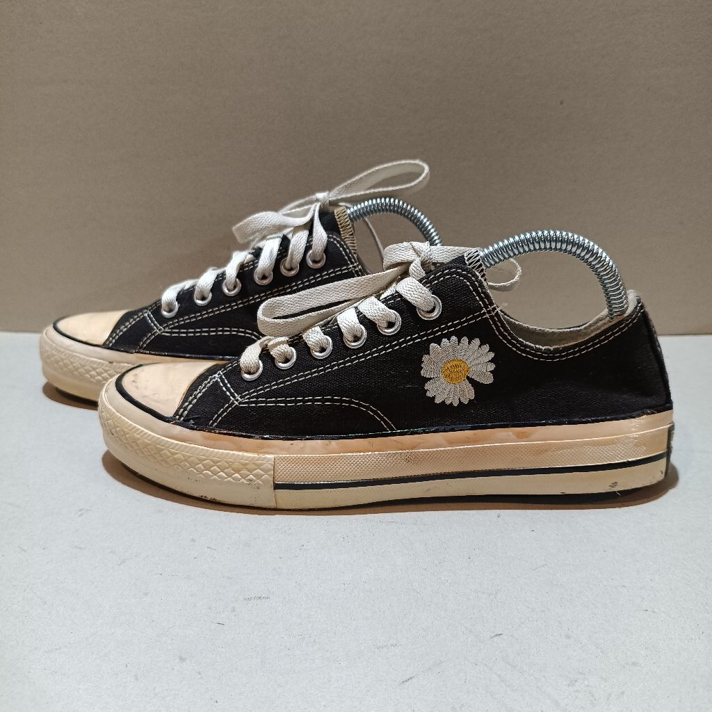 Sepatu Converse Peaceminusone