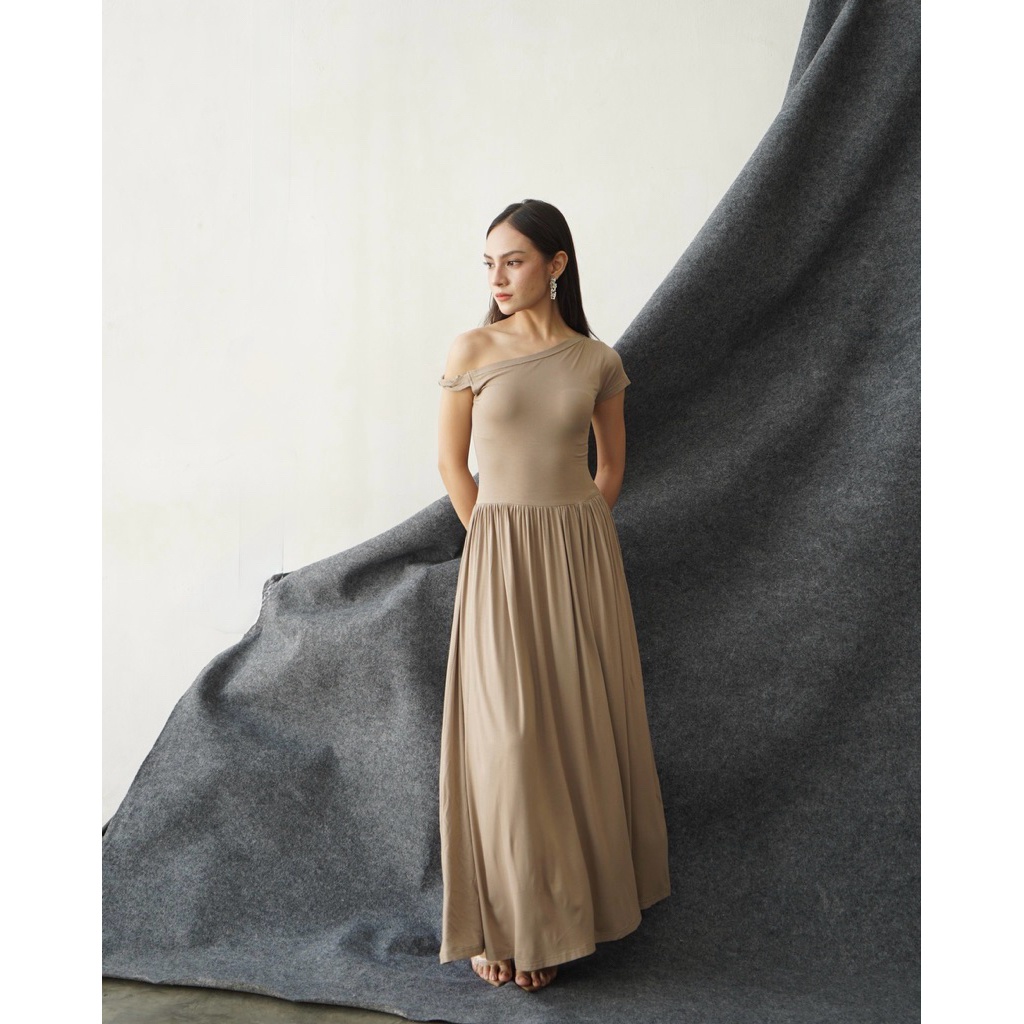 OZARI - Freya maxi dress | Dress Wanita