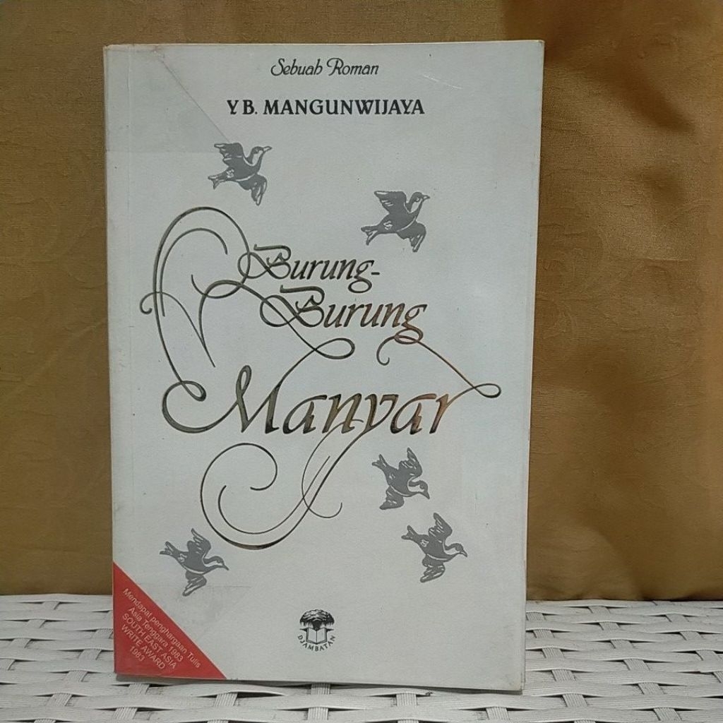 BURUNG BURUNG MANYAR - Y B MANGUNWIJAYA