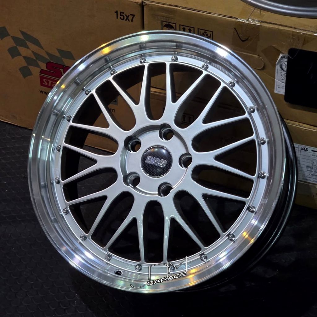 velg bbs lm flow forming r18 lebar 8 pcd 5x114 et 40 velg mobil ring 18 pnp velg mobil Innova reborn