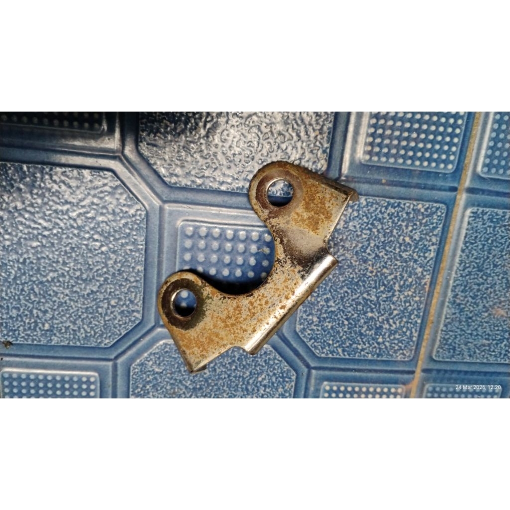 Bracket Speedometer CB100 Original Bekas