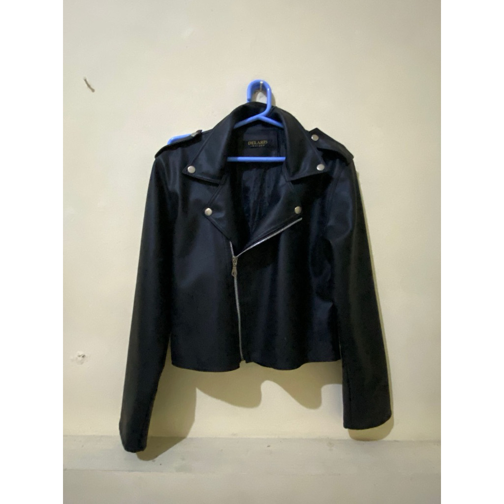 Jaket Semi Kulit Sintetis  Premium Crop Top Women Black Hitam Faux Synthetic Leather Jacket Original