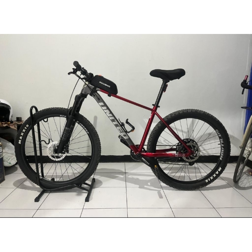 sepeda MTB united clovis 5.10