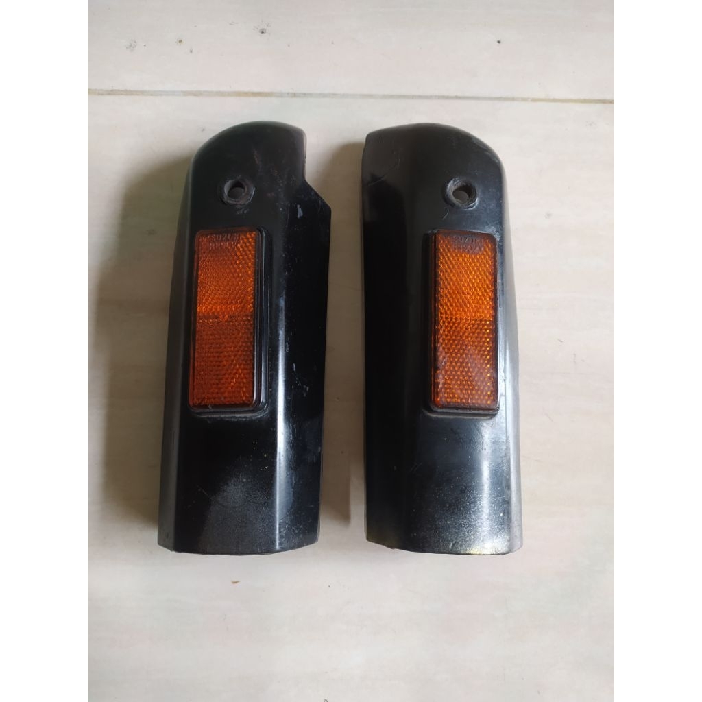 Tutup Shock depan Suzuki Crystal original