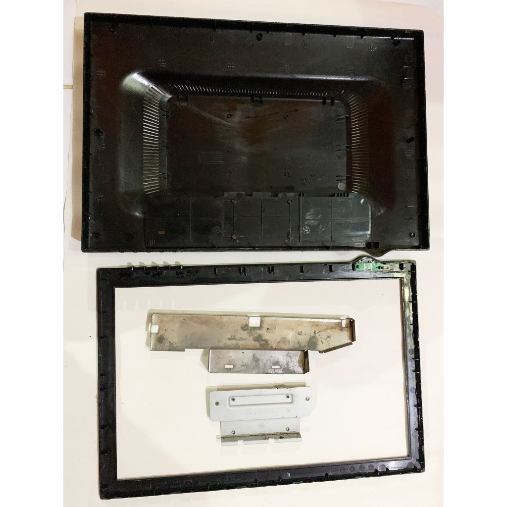(Bekas – Original Copotan) Casing Case Frame Body Monitor LG Flatron L177WSB/ L177WSBS /L177WSB-PF