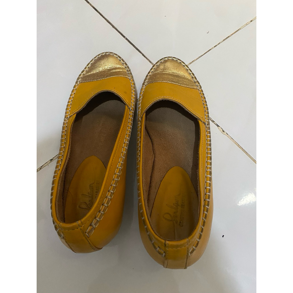preloved serlium flatshoes