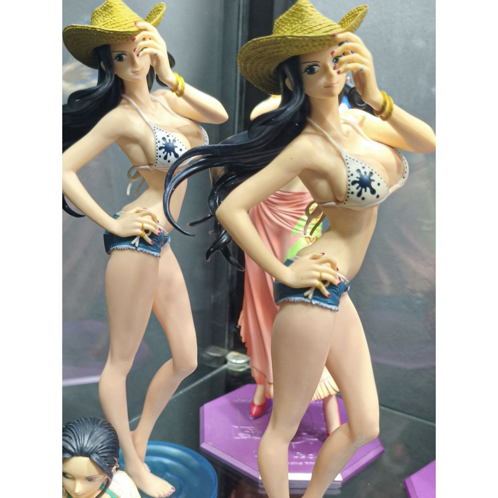 gng nico robin walk style figure