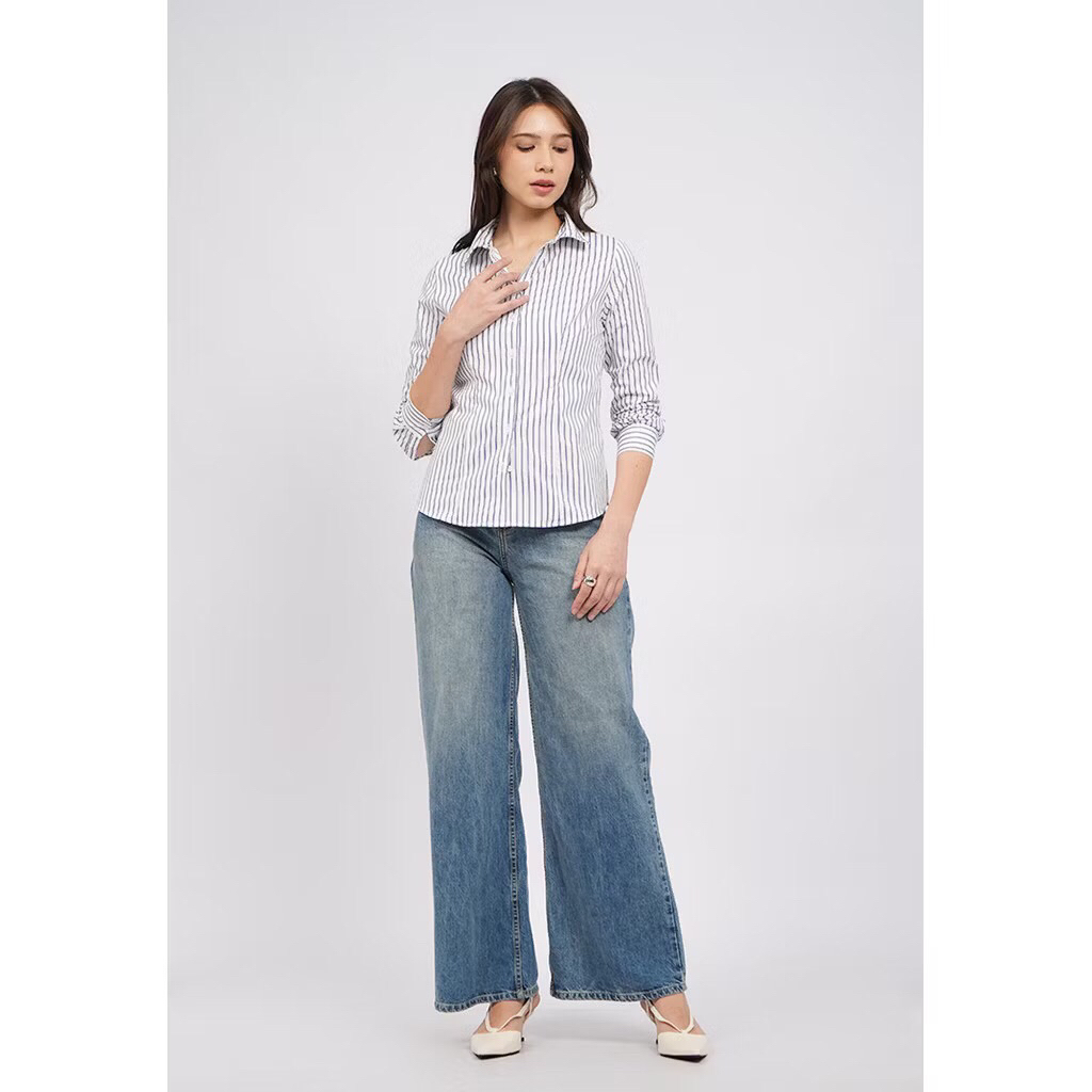 Executive Kemeja Wanita Formal Elegan Slim Fit Lengan Panjang Motif Garis Putih