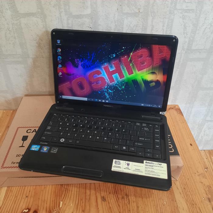 Laptop Toshiba Saltelite L740 Core i3 Ram 4/320Gb | Black