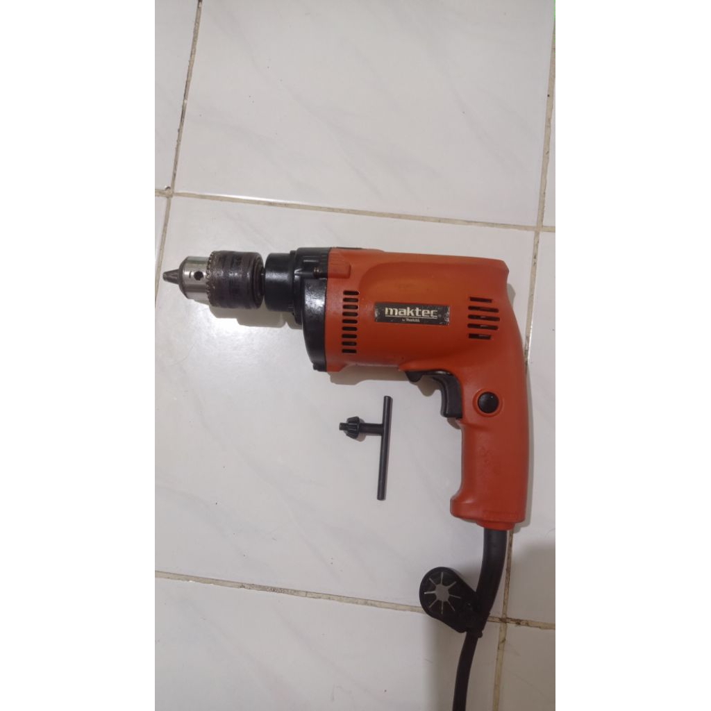 Bor Maktec 13m MT811 second mulus