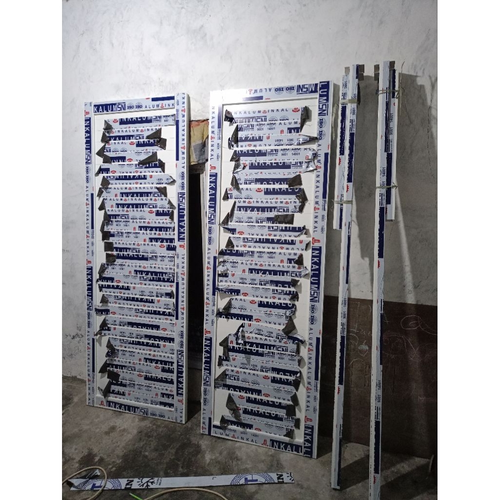 PINTU ALUMINIUM DENGAN KUSENNYA,PINTU KAMAR ,PINTU KAMAR MANDI DLL