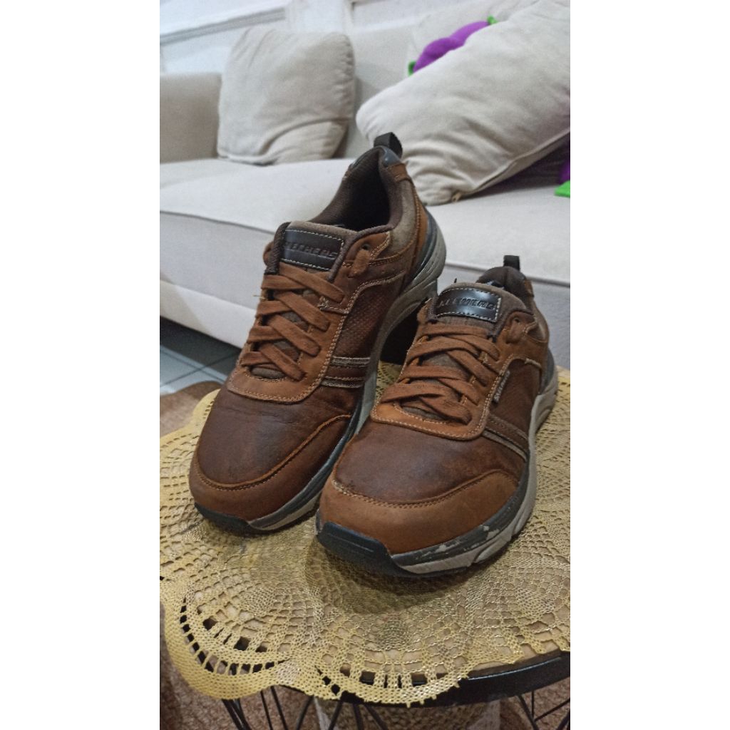 Sepatu CASUAL KULIT SKECHERS size 44