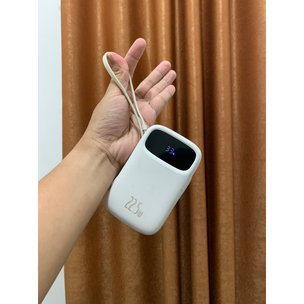 preloved eja - powerbank baseus