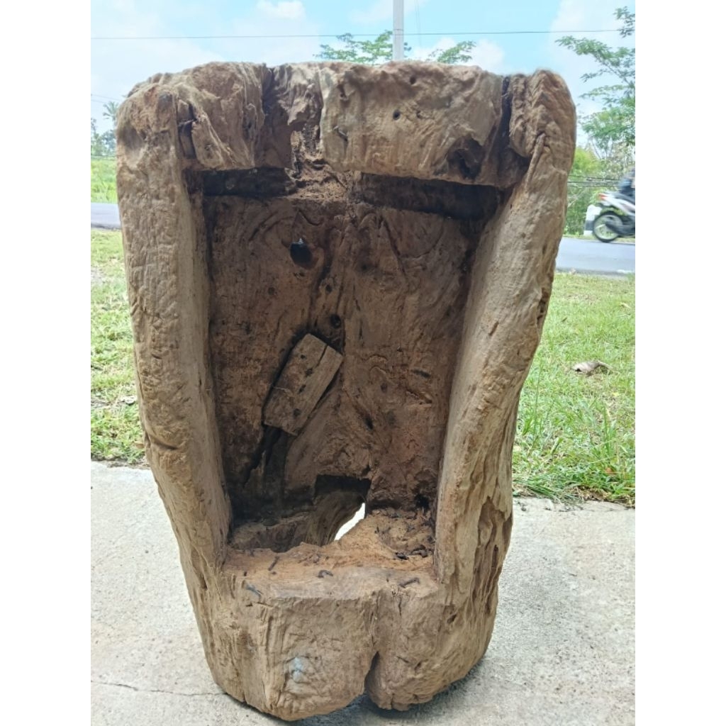 lesung rustic atau erosi keras kayu jati antik lawasan kuno