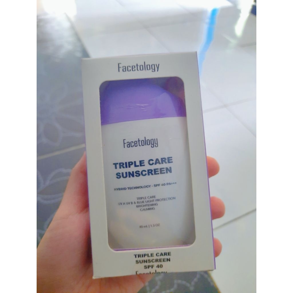 Facetology Triple Care Sunscreen Hybrid Technology SPF 40 PA+++ / Sunscreen Facetology / Hybrid Suns